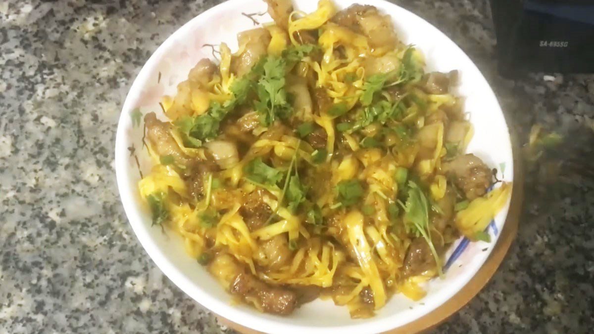 Jackfruit fiber stew with meat