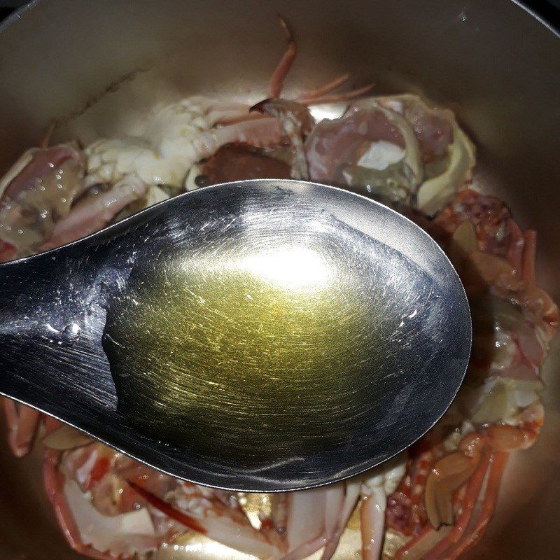 Step 2 Cooking crab broth for Malabar spinach soup