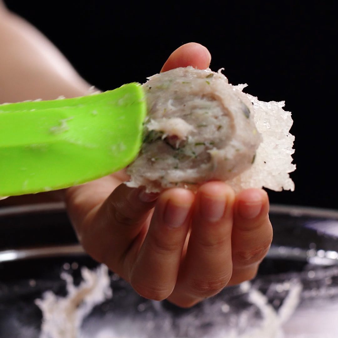 Step 2 Spread fish cake for crispy fried rice with fish cake