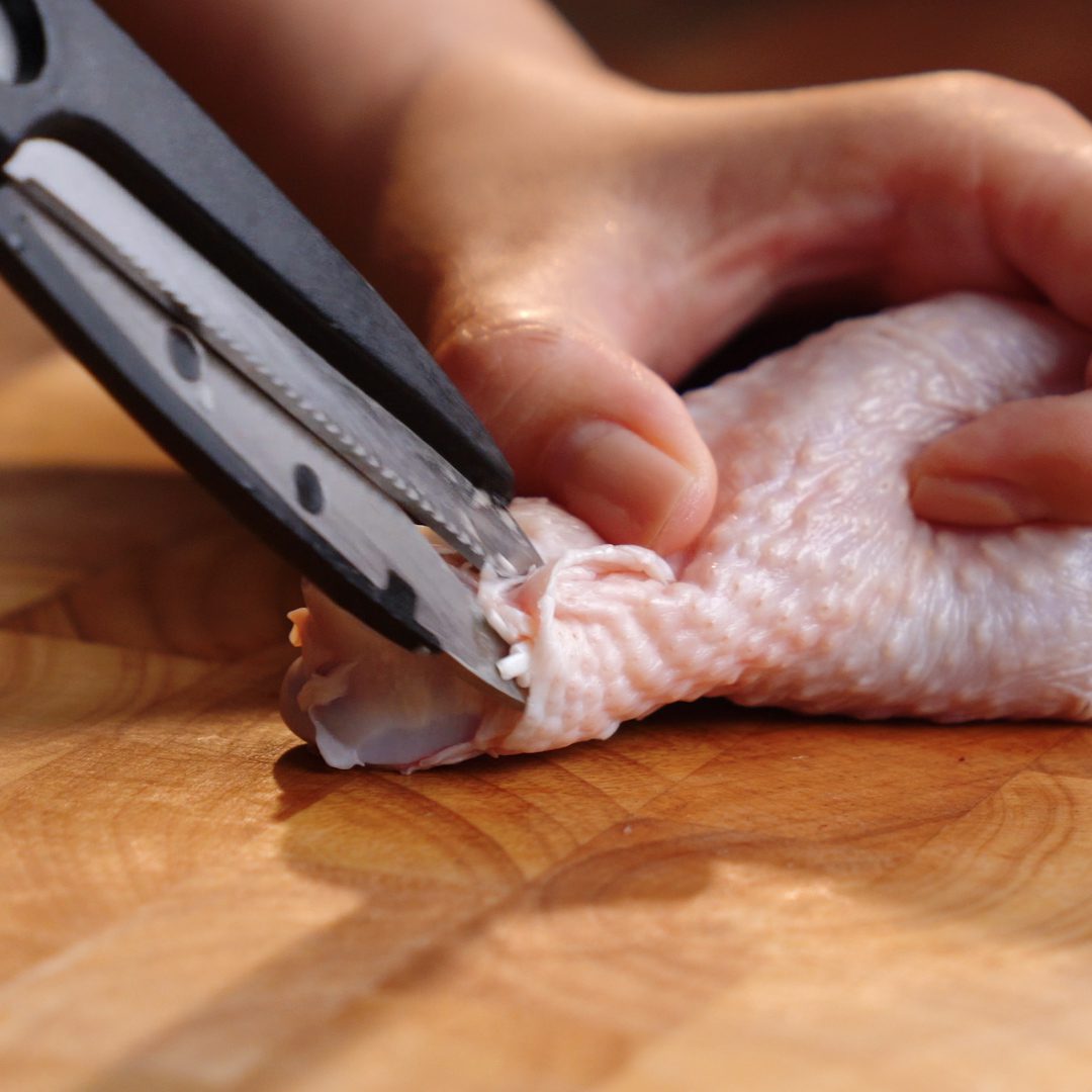 Step 1 Pre-processing chicken legs Fried chicken legs