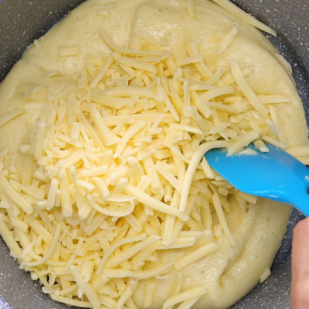 Step 2 Mixing potatoes with cheese Melting cheese potato cake