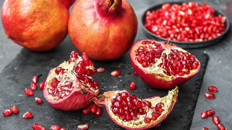 Ingredients for pomegranate juice