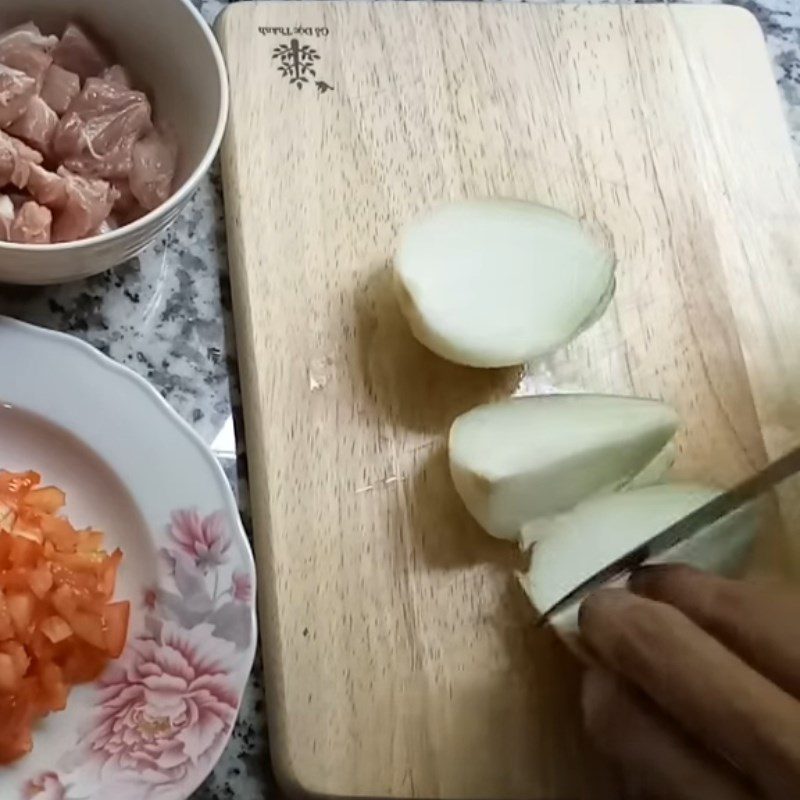 Step 1 Prepare the ingredients for Dry Noodle with Barbecue Pork