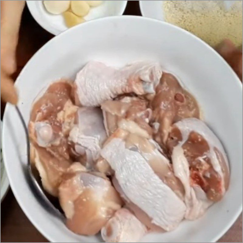 Step 1 Prepare and Marinate the Chicken Braised Chicken with Fresh Bamboo Shoots