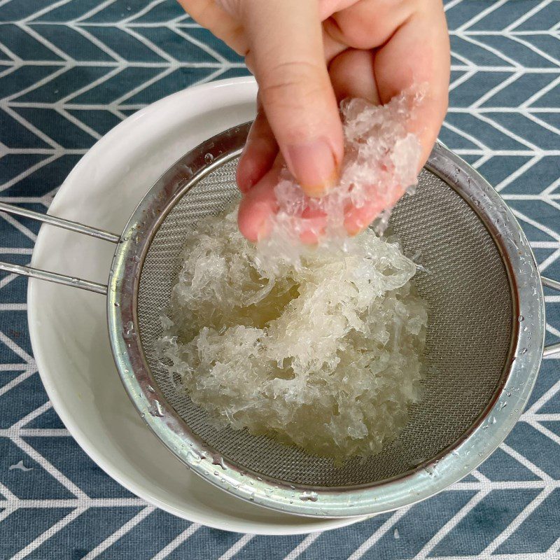 Step 1 Prepare the ingredients for Red Apple Chia Seed Bird's Nest (Recipe shared by users)