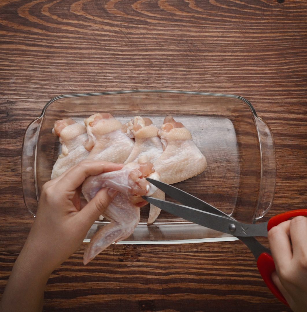 Step 1 Marinate the chicken wings Fried rice stuffed chicken wings