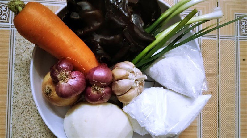 Ingredients for the dish of rolled cake using a non-stick pan