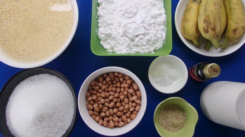 Ingredients for banana and green bean dessert