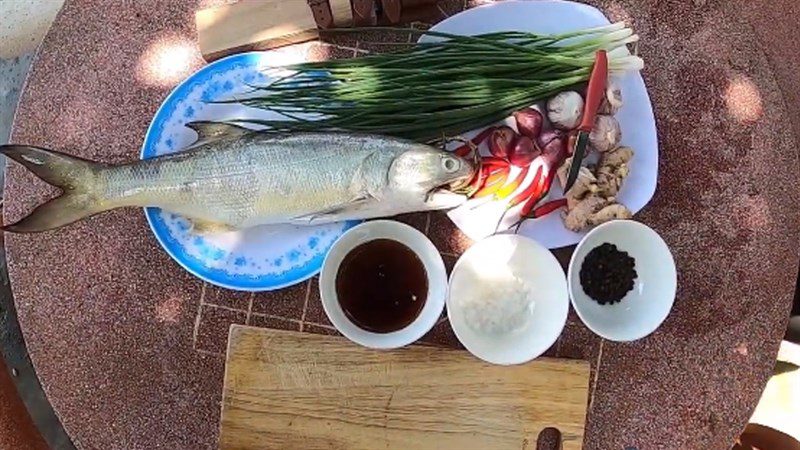 Ingredients for the dish 3 ways to make braised snakehead fish