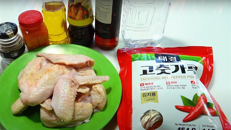 Ingredients for 3 ways to make grilled chicken wings