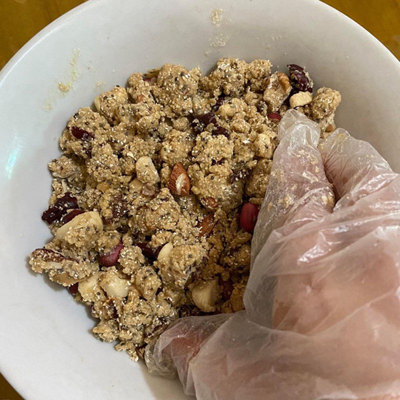 Step 1 Mix the ingredients for Biscotti using an air fryer (recipe shared by a user)