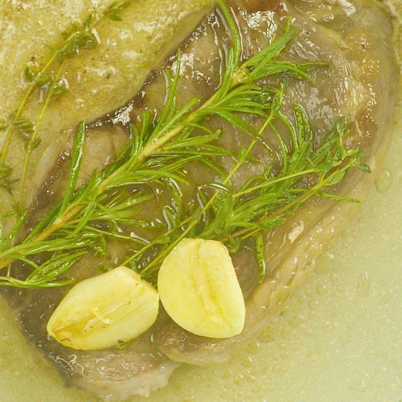 Step 2 Pan-fried beef Beefsteak with mushroom cream sauce