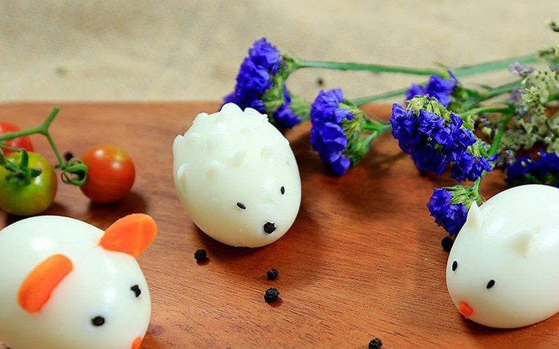 Boiled egg shaped like animals