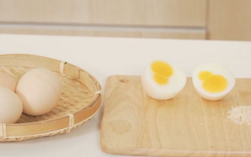 Soft-boiled eggs