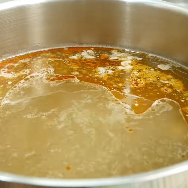 Step 5 Cook the broth for Bun Goi Da Soc Trang