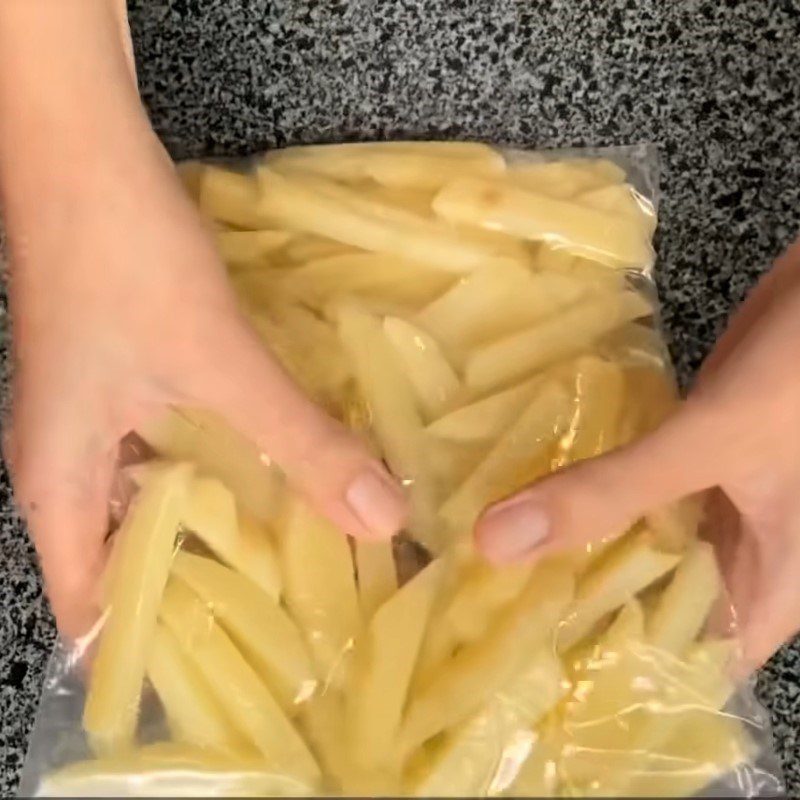 Step 2 Mix the potatoes Air fryer potatoes