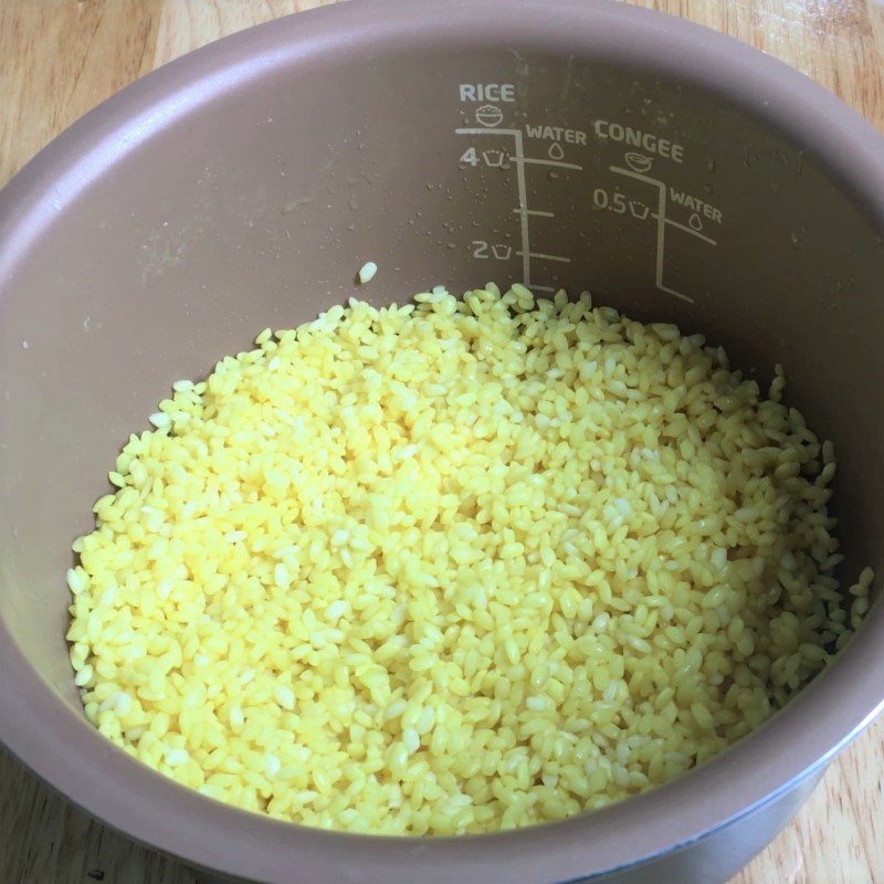 Step 2 Cook sticky rice for chicken wrapped in sticky rice using an air fryer