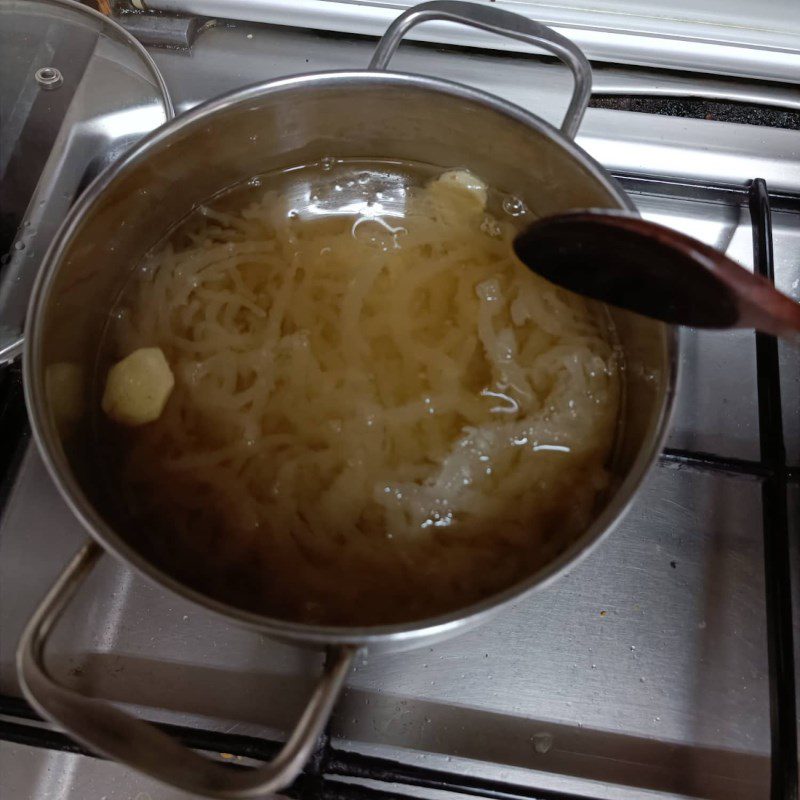 Step 2 Making jelly with seaweed