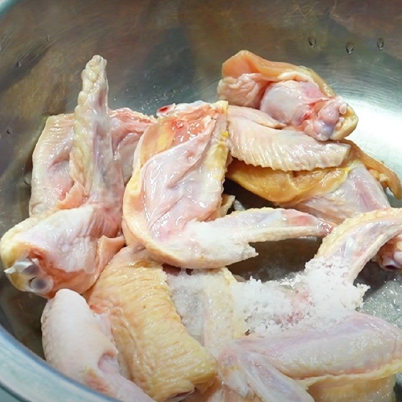 Step 1 Prepare the Chicken Wings Grilled Chicken Wings with Fermented Bean Sauce