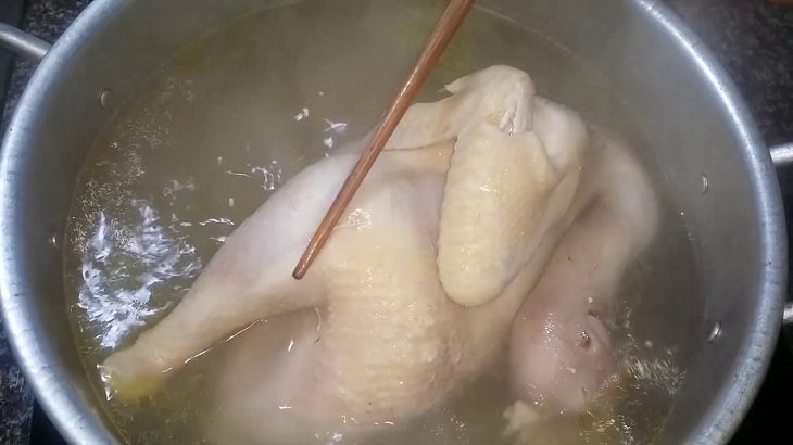 Step 2 Prepare the chicken and other ingredients Mangosteen chicken salad