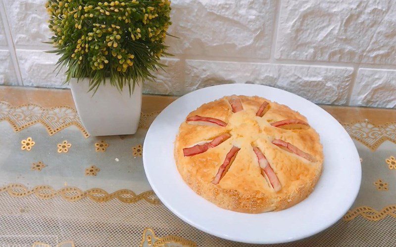 Yogurt apple sponge cake made with an air fryer