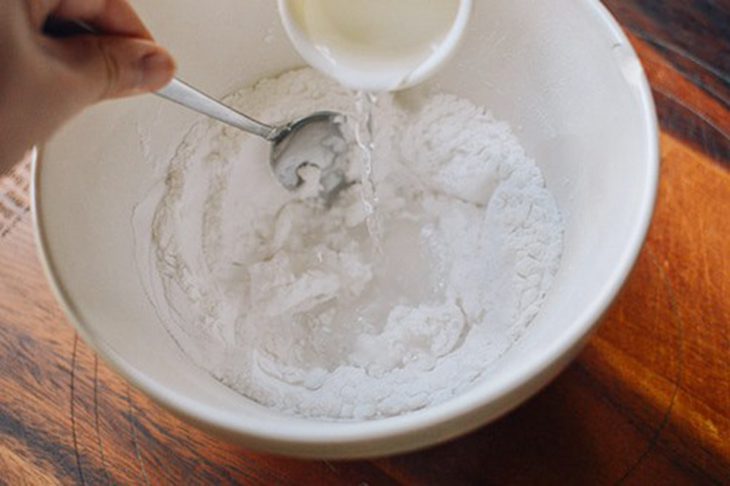 Step 3 Make the batter mixture for crispy basa fish stomach