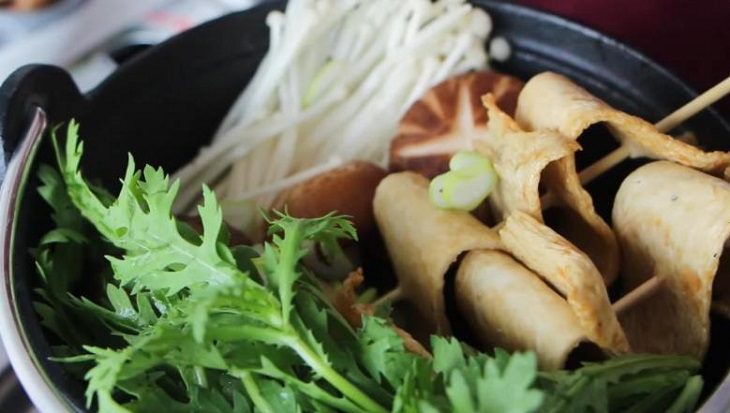 Step 3 Cook the hotpot for Korean fish cake hotpot