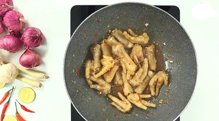 Step 4 Chicken Feet in Tamarind Sauce Fried Chicken Feet