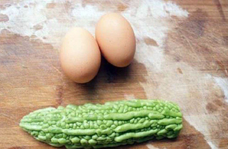 Ingredients for bitter melon stir-fried with eggs, bitter melon stir-fried with beef