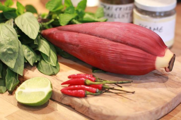 Ingredients for the dish 2 ways to make delicious and simple banana flower salad for the full moon day