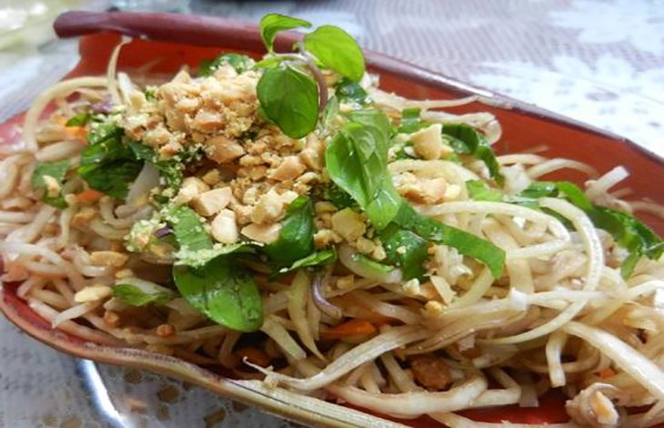 Step 3 Final product for Traditional Sour Banana Flower Salad