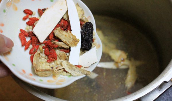 Step 2 Boiled Chicken Feet Herbal boiled chicken feet delicious and nutritious