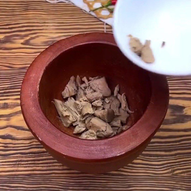 Step 1 Preparing ingredients for Vegetarian Bun Ken with Shiitake Mushrooms