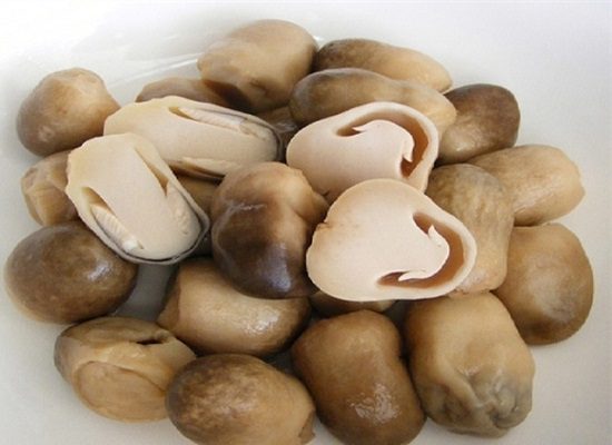 Step 1 Prepare ingredients for pumpkin straw mushroom soup