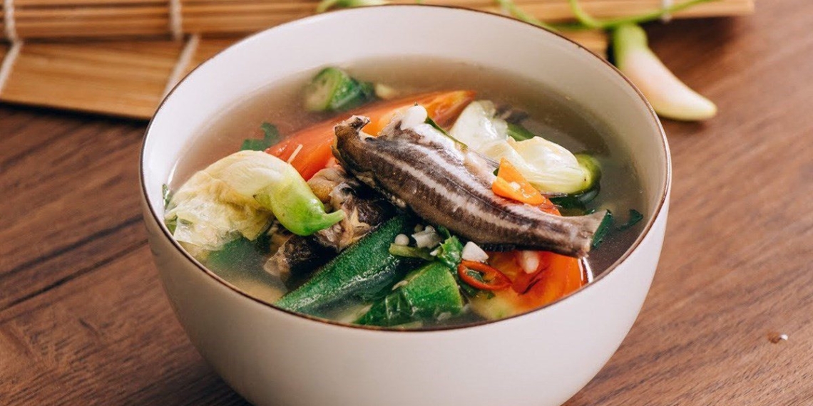 2 ways to cook sour fish soup with coconut milk and young leaves delicious 05807