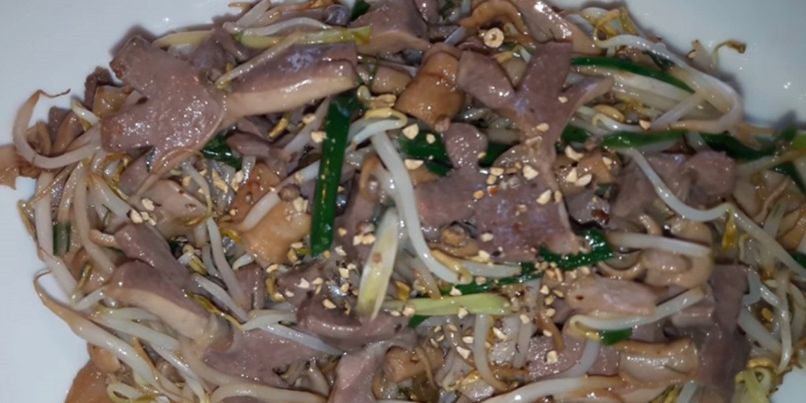 2 ways to make chicken stir fried with ginger and delicious simple mushroom stir fry 09127