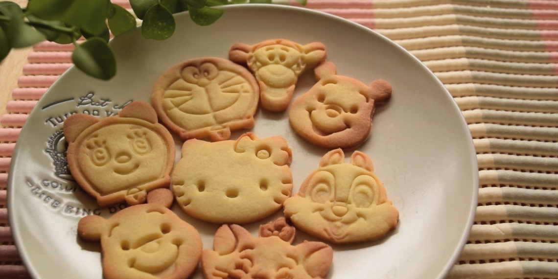 2 ways to make cookie shaped dog for international childrens day 10237