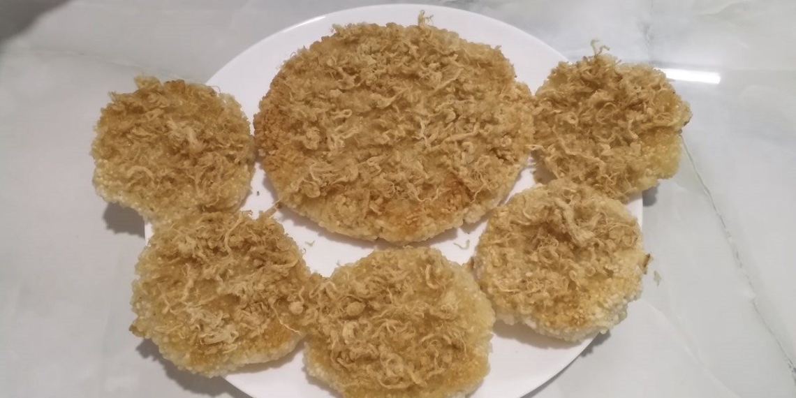 2 ways to make crispy fried sticky rice with sausage delicious and easy to make at home 12407