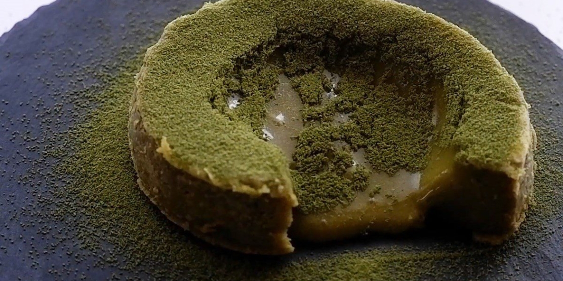 2 ways to make delicious melting matcha lava cake 11851