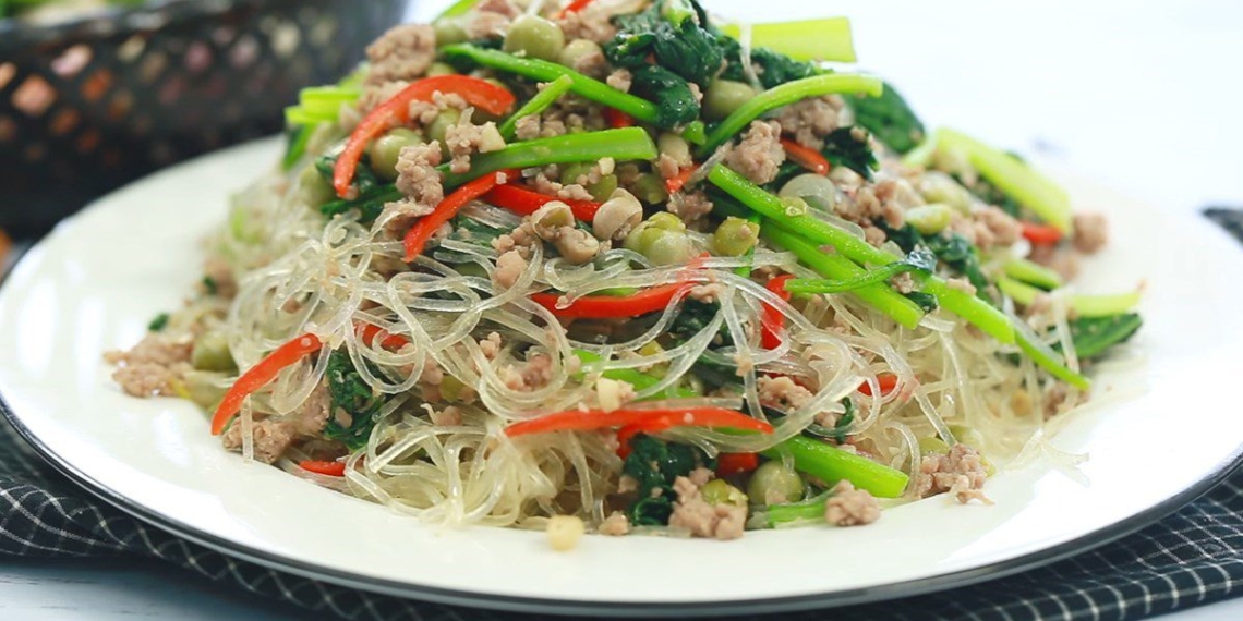 2 ways to make delicious sauteed noodles with beef easy for everyone to love 11315