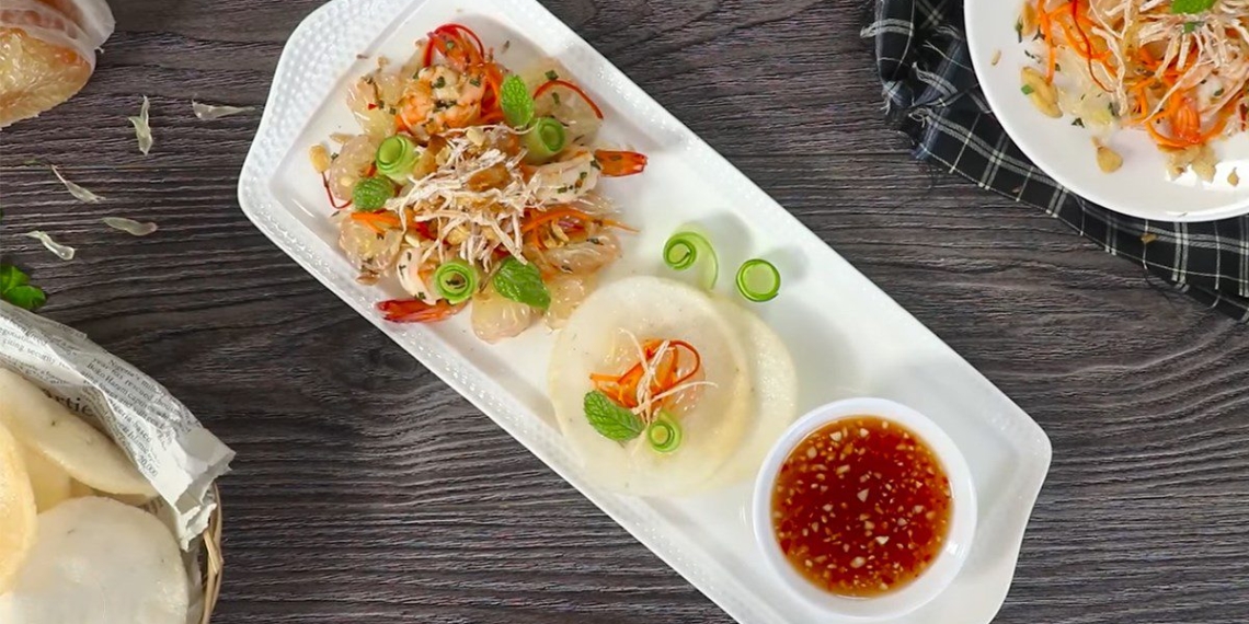 2 ways to make dried squid and dried fruit with sweet sour sauce 03820