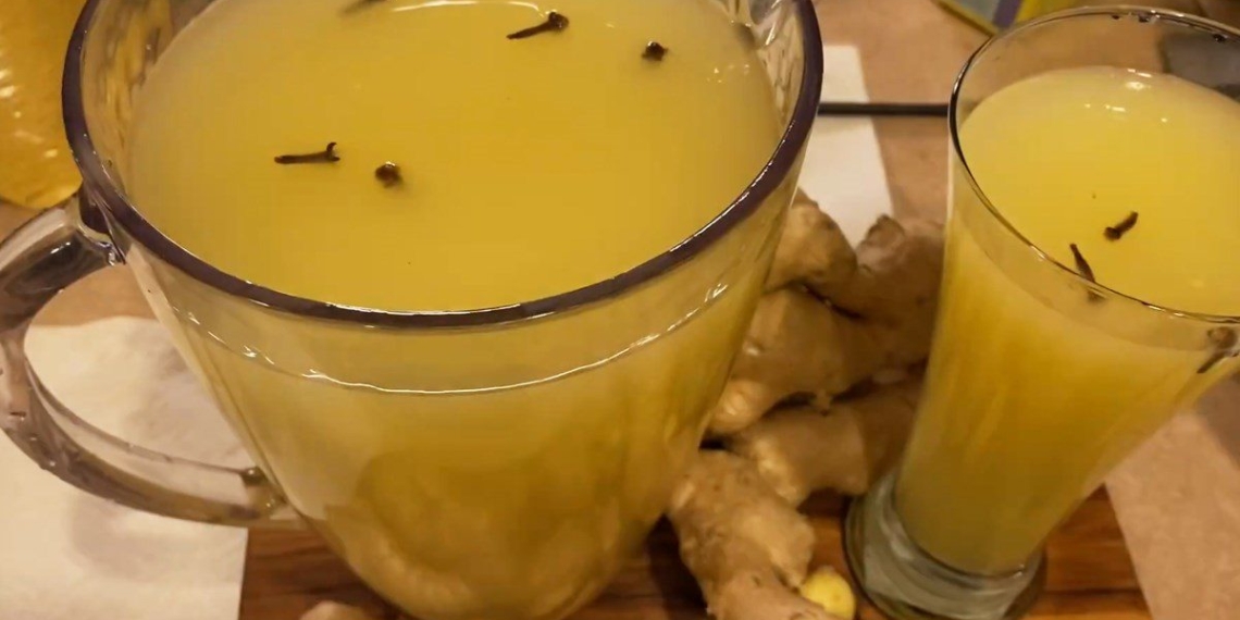 2 ways to make fresh ginger juice for drinking to boost energy 11821