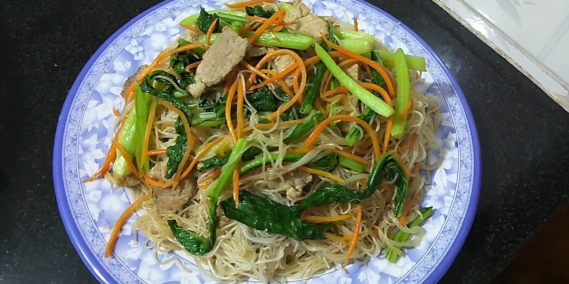 2 ways to make fried noodles with broccoli delicious simple at 09360