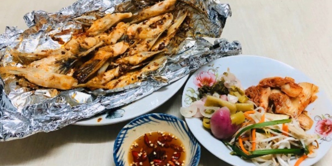 2 ways to make grilled salmon with silver paper and delicious dipping sauce 10512