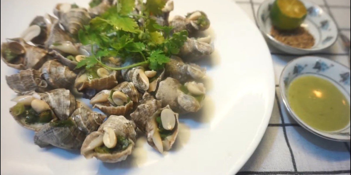 2 ways to make grilled snails with green onions and ginger delicious and satisfying 08833