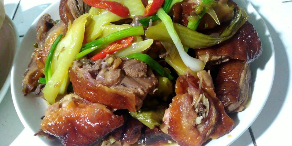 2 ways to make roasted duck with tomato and stir fried mushrooms delicious 08432