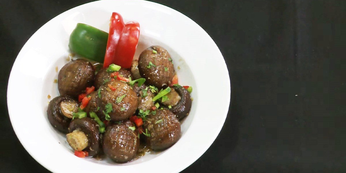 2 ways to make salted pepper mushrooms and sauteed lemon grass beef simple delicious 03973