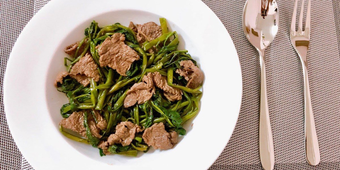 2 ways to make water spinach stir fried with beef and stir fried crispy tofu 02633