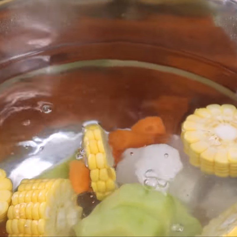 Step 2 Cook the vegetable broth for sour and spicy vegetarian hot pot