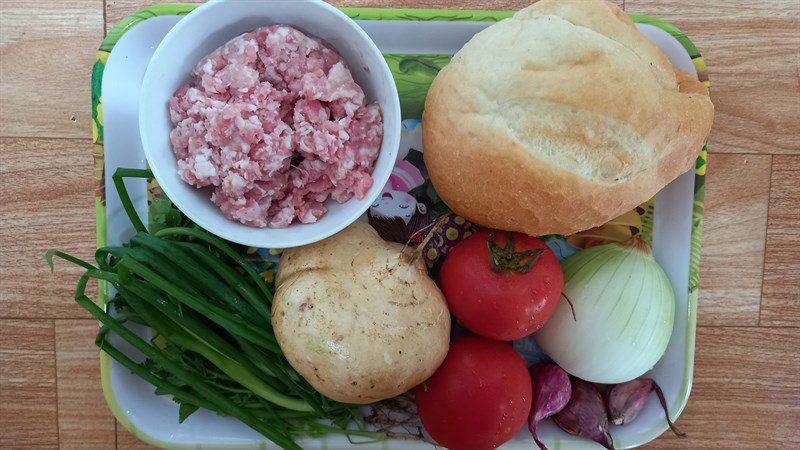 Ingredients for the tomato sauce meatball dish